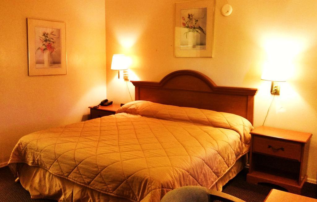 Lake Eufaula Inn & Suites Checotah Oda fotoğraf