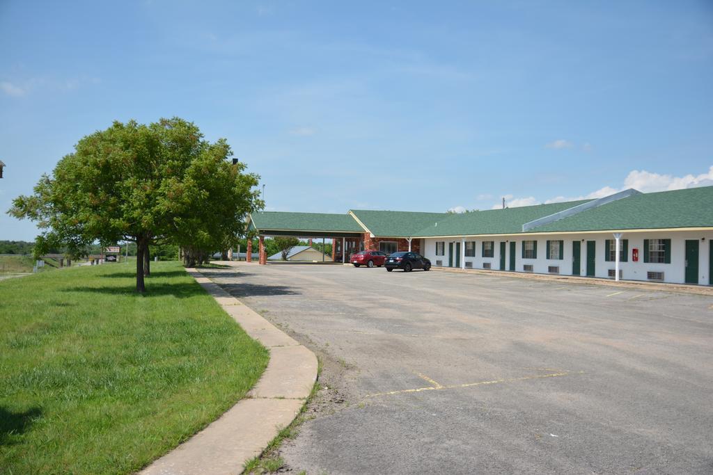 Lake Eufaula Inn & Suites Checotah Dış mekan fotoğraf