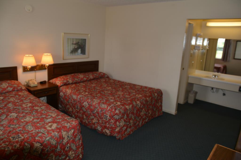 Lake Eufaula Inn & Suites Checotah Dış mekan fotoğraf