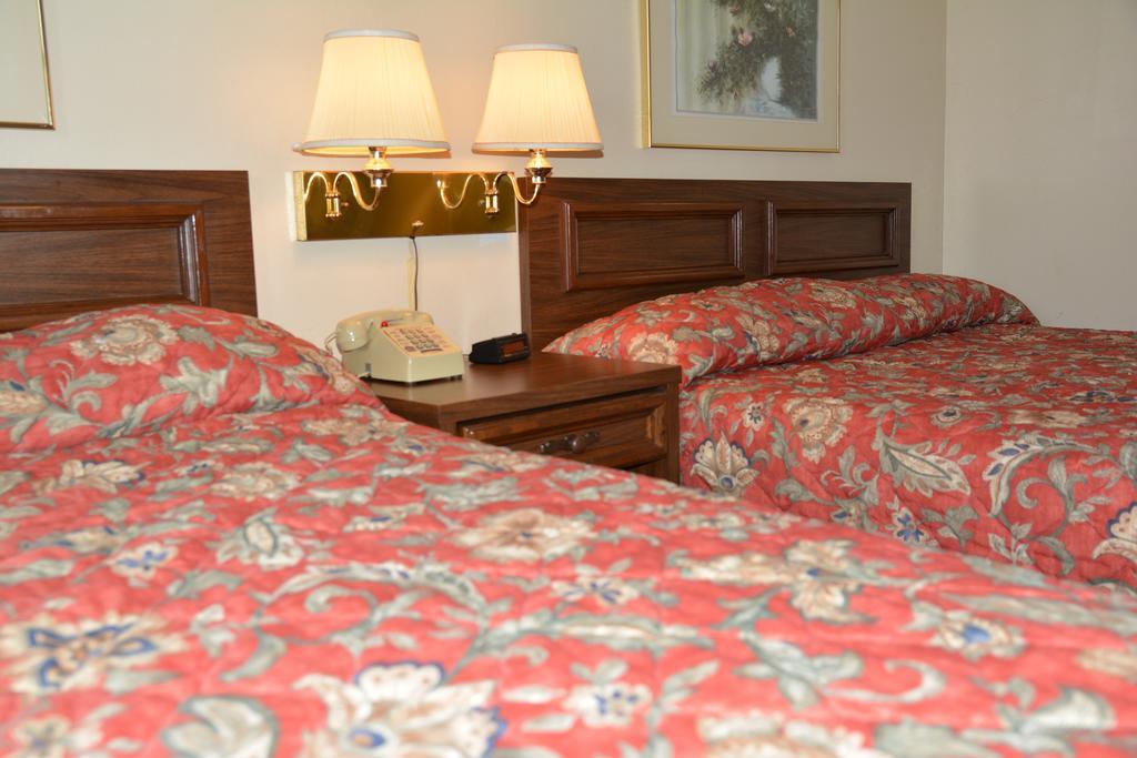 Lake Eufaula Inn & Suites Checotah Dış mekan fotoğraf