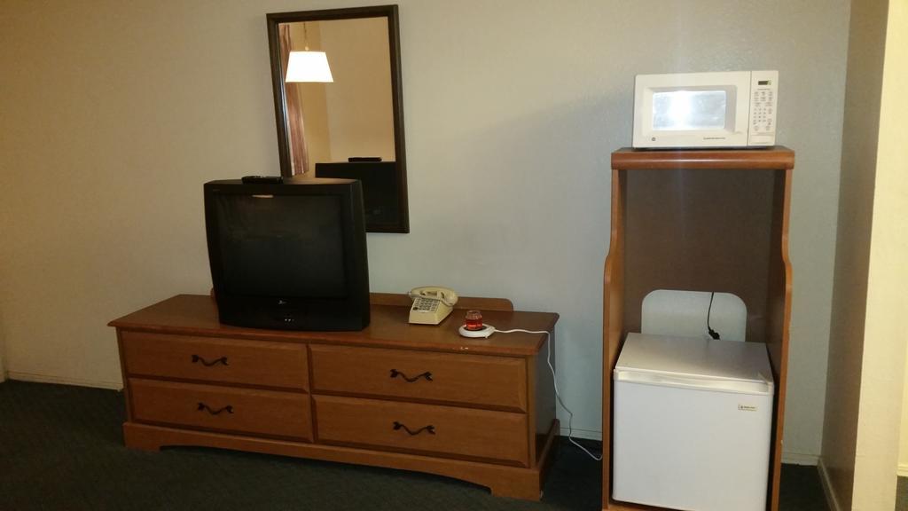 Lake Eufaula Inn & Suites Checotah Dış mekan fotoğraf