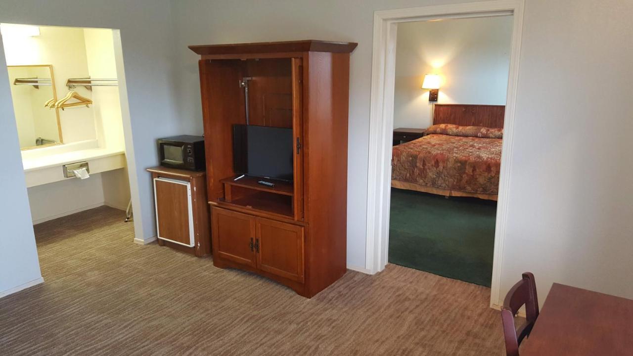 Lake Eufaula Inn & Suites Checotah Dış mekan fotoğraf